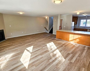 380 Radio Rd - Photo Thumbnail 16