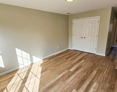 380 Radio Rd - Photo Thumbnail 8