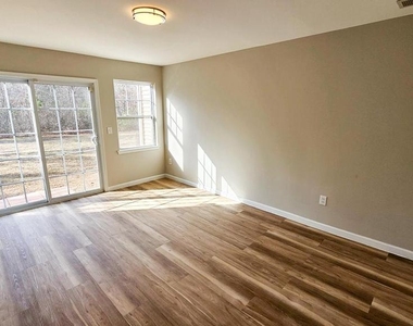380 Radio Rd - Photo Thumbnail 5