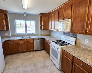 380 Radio Rd - Photo Thumbnail 20