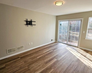 380 Radio Rd - Photo Thumbnail 6
