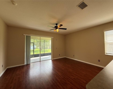 6520 Bridgecrest Drive - Photo Thumbnail 7