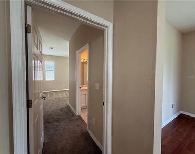 6520 Bridgecrest Drive - Photo Thumbnail 15