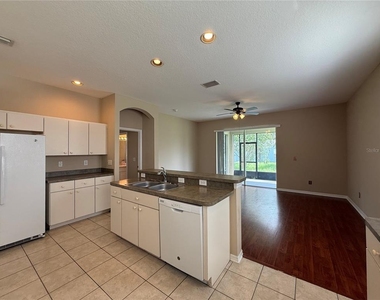 6520 Bridgecrest Drive - Photo Thumbnail 11