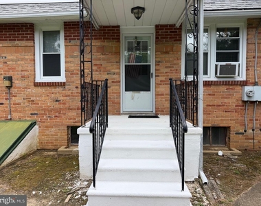 202 Main Street - Photo Thumbnail 15