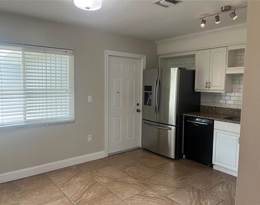 3101 Village Lane - Photo Thumbnail 19