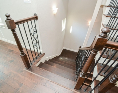 1610 Parker Street - Photo Thumbnail 7