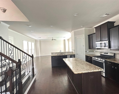 1610 Parker Street - Photo Thumbnail 8