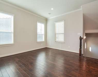 1610 Parker Street - Photo Thumbnail 12