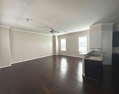 1610 Parker Street - Photo Thumbnail 9
