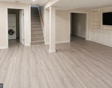 4114 Skyline Drive - Photo Thumbnail 9
