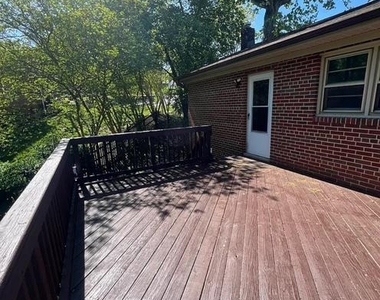4114 Skyline Drive - Photo Thumbnail 4