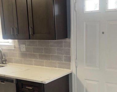 821 Maury Avenue - Photo Thumbnail 8