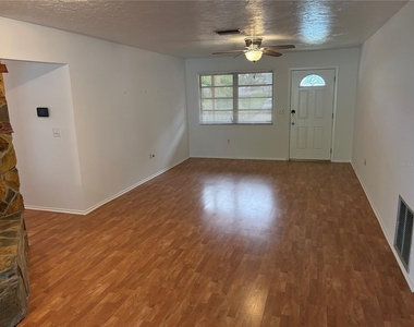 7206 8th Avenue Nw - Photo Thumbnail 3