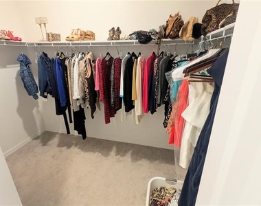 5639 N Honore Avenue - Photo Thumbnail 24
