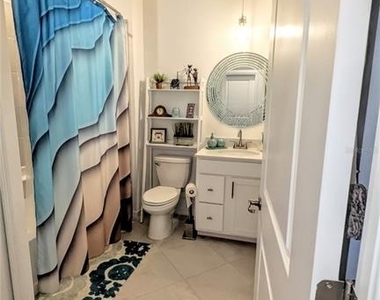 5639 N Honore Avenue - Photo Thumbnail 31
