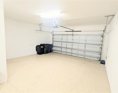 5639 N Honore Avenue - Photo Thumbnail 38