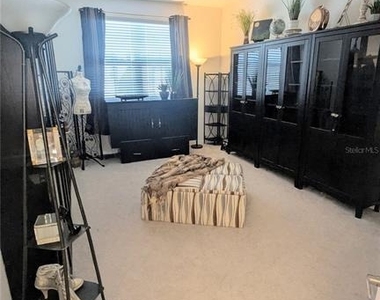 5639 N Honore Avenue - Photo Thumbnail 14