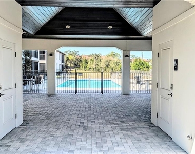 5639 N Honore Avenue - Photo Thumbnail 45