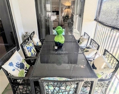 5639 N Honore Avenue - Photo Thumbnail 36