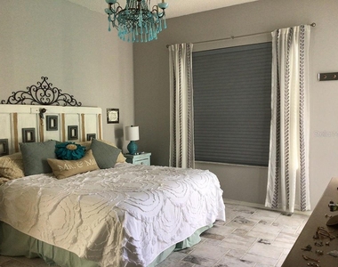 6222 Buckingham Street - Photo Thumbnail 13