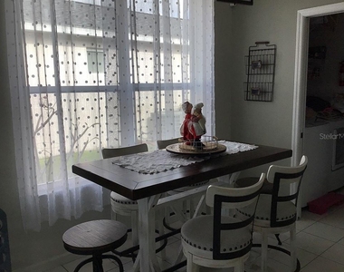 6222 Buckingham Street - Photo Thumbnail 7
