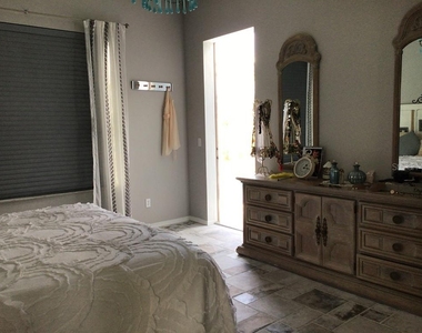 6222 Buckingham Street - Photo Thumbnail 14
