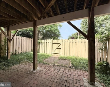10240 Arizona Circle - Photo Thumbnail 23