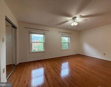 10240 Arizona Circle - Photo Thumbnail 22