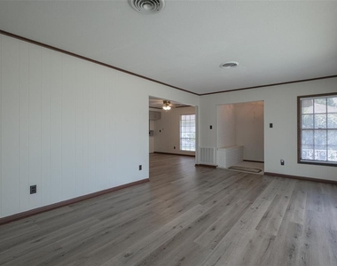 3523 Glen Haven Boulevard - Photo Thumbnail 2