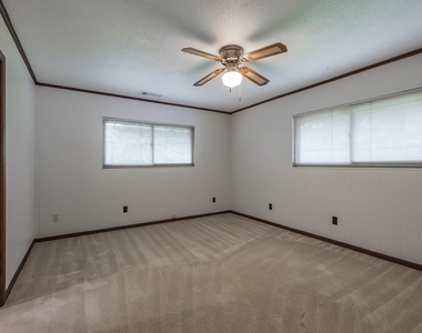 3523 Glen Haven Boulevard - Photo Thumbnail 14