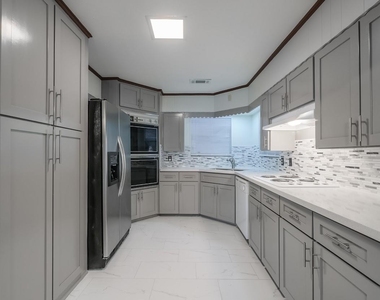 3523 Glen Haven Boulevard - Photo Thumbnail 4