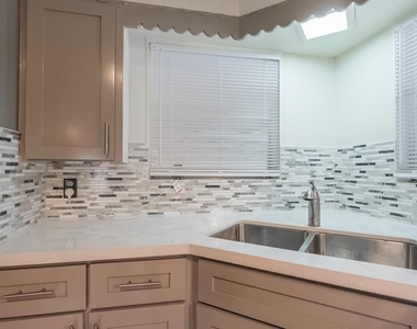 3523 Glen Haven Boulevard - Photo Thumbnail 6