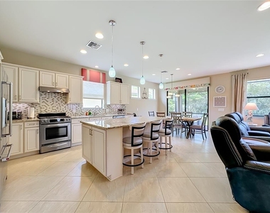 11230 Sandhill Preserve Drive - Photo Thumbnail 9