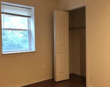 8314 Roanoke Avenue - Photo Thumbnail 6