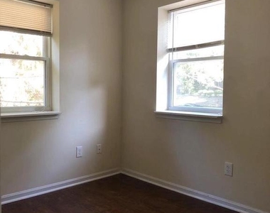 8314 Roanoke Avenue - Photo Thumbnail 7
