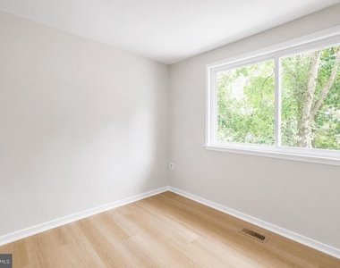 14435 Pebble Hill Lane S - Photo Thumbnail 34