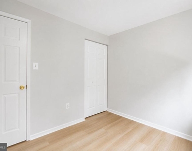 14435 Pebble Hill Lane S - Photo Thumbnail 35
