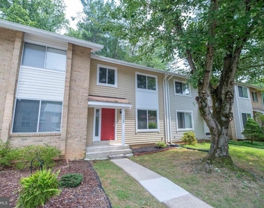 14435 Pebble Hill Lane S - Photo Thumbnail 1