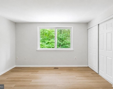 14435 Pebble Hill Lane S - Photo Thumbnail 28