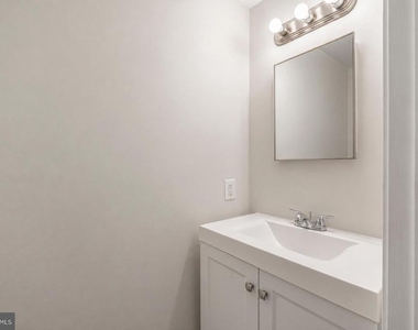 14435 Pebble Hill Lane S - Photo Thumbnail 14