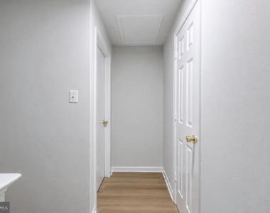 14435 Pebble Hill Lane S - Photo Thumbnail 23