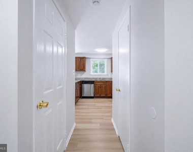 14435 Pebble Hill Lane S - Photo Thumbnail 13