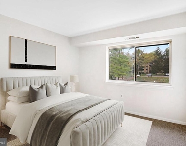 5115 Crossfield Court - Photo Thumbnail 8