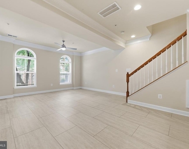 317 Community Center Avenue - Photo Thumbnail 3