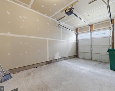 317 Community Center Avenue - Photo Thumbnail 10