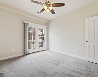 317 Community Center Avenue - Photo Thumbnail 23