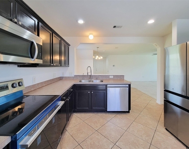 21382 Beacon Springs Lane - Photo Thumbnail 5