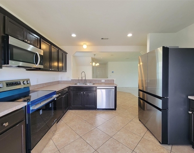 21382 Beacon Springs Lane - Photo Thumbnail 2