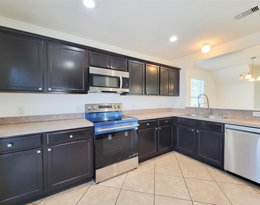21382 Beacon Springs Lane - Photo Thumbnail 4